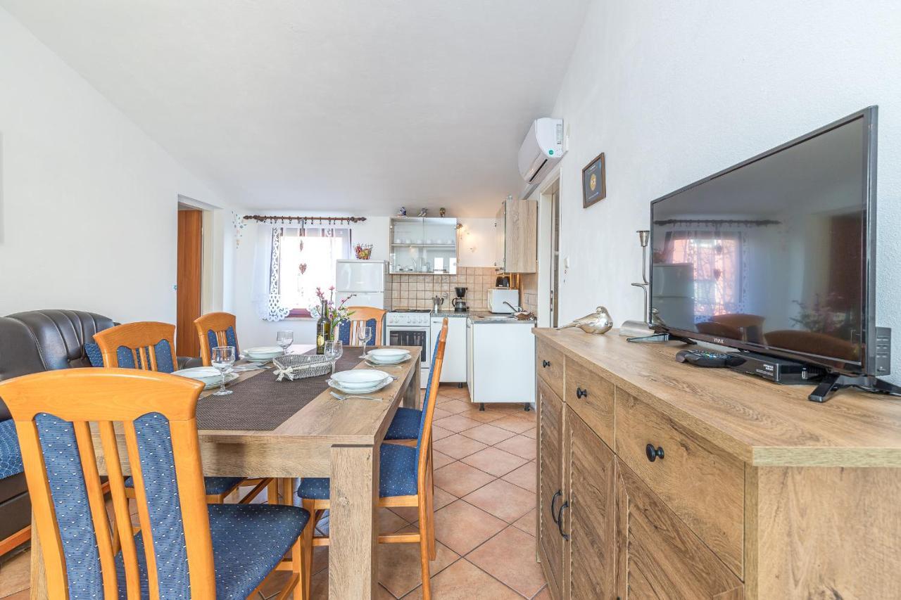 Junek 3805 Appartement *